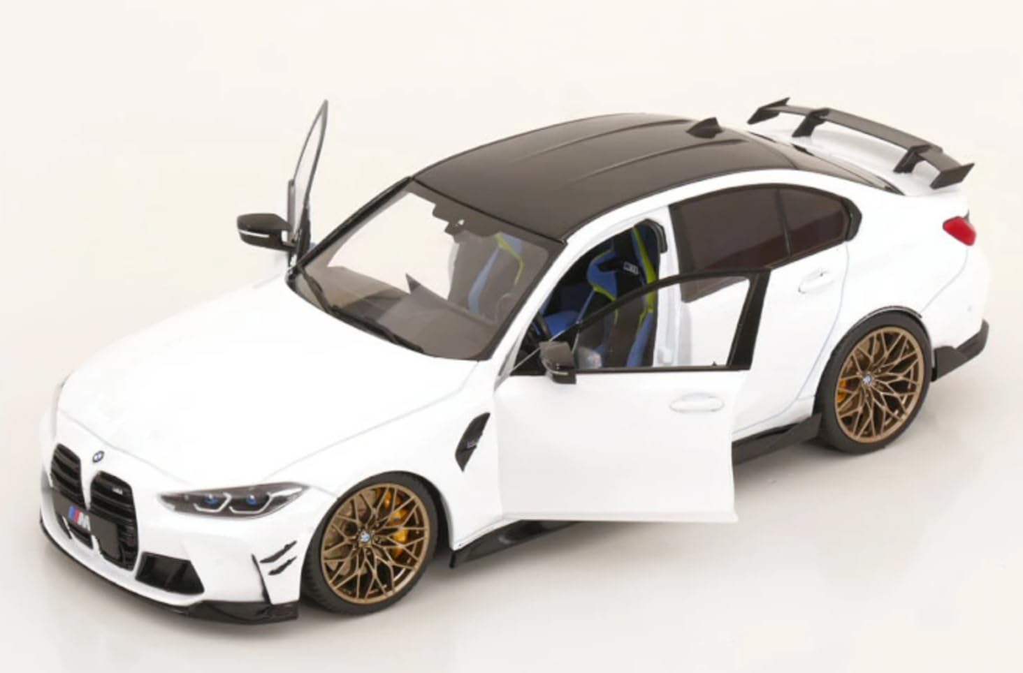 Amazon.co.jp: ミニカー 1/18 2024 BMW M3 (G80) 4DR 白色 限定品